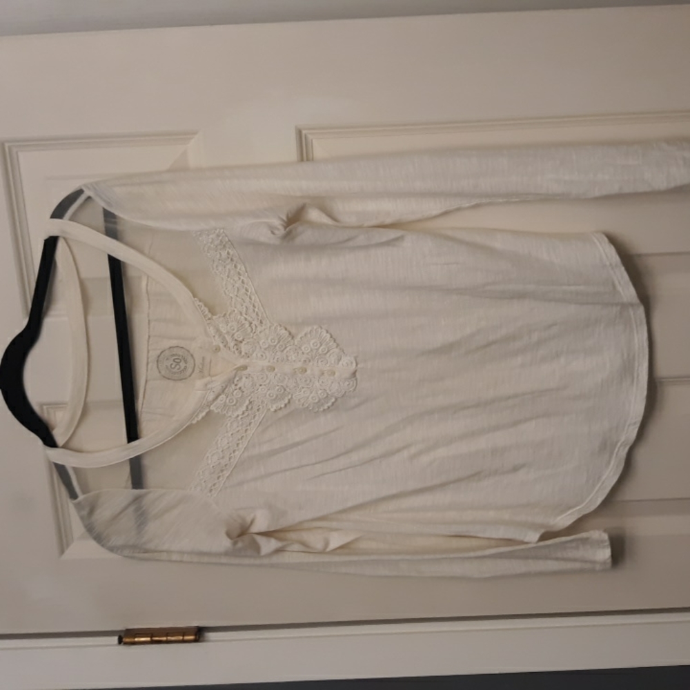 SO cream top with lace, size M